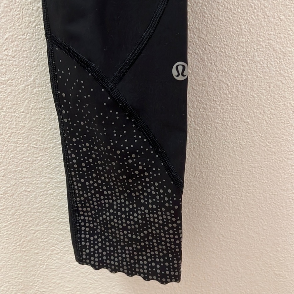 Lululemon leggings.